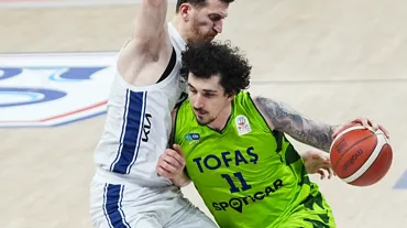 Anadolu Efes, Tofaş'ı eli boş gönderdi