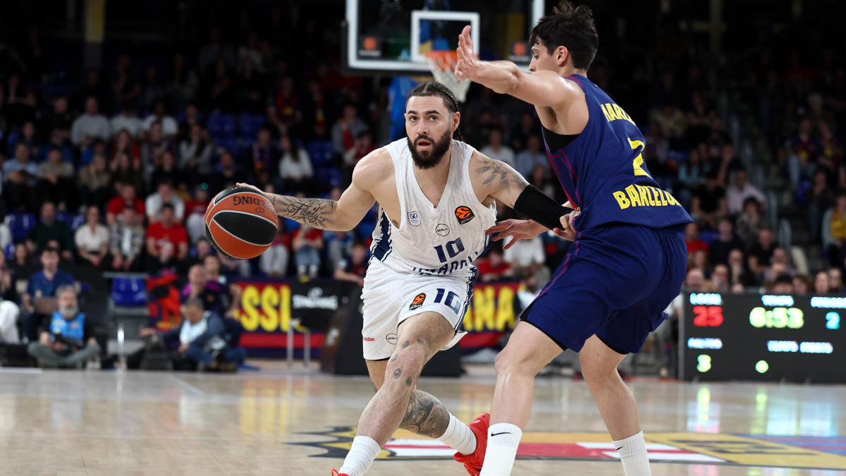 Anadolu Efes oyuncularının üzüntüsü