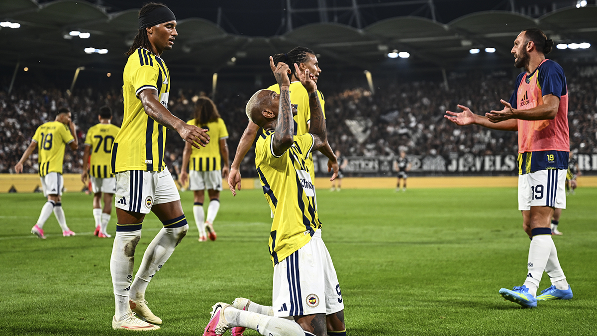 Avusturya basını Fenerbahçe'yi konuşuyor! Sturm Graz zaferi tüm ülkede gündemde