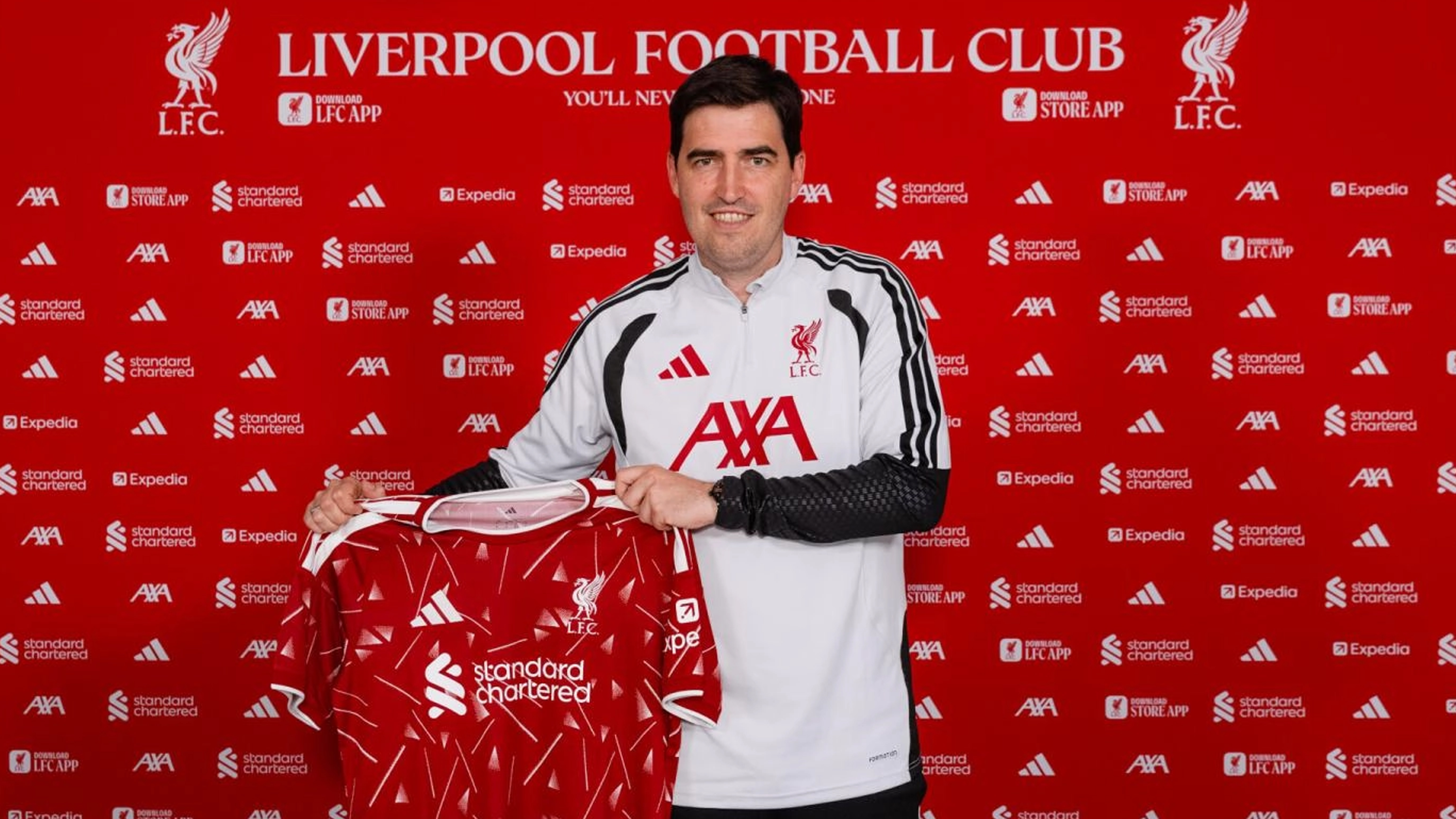 Liverpool, Andoni Iraola'yı resmen açıkladı