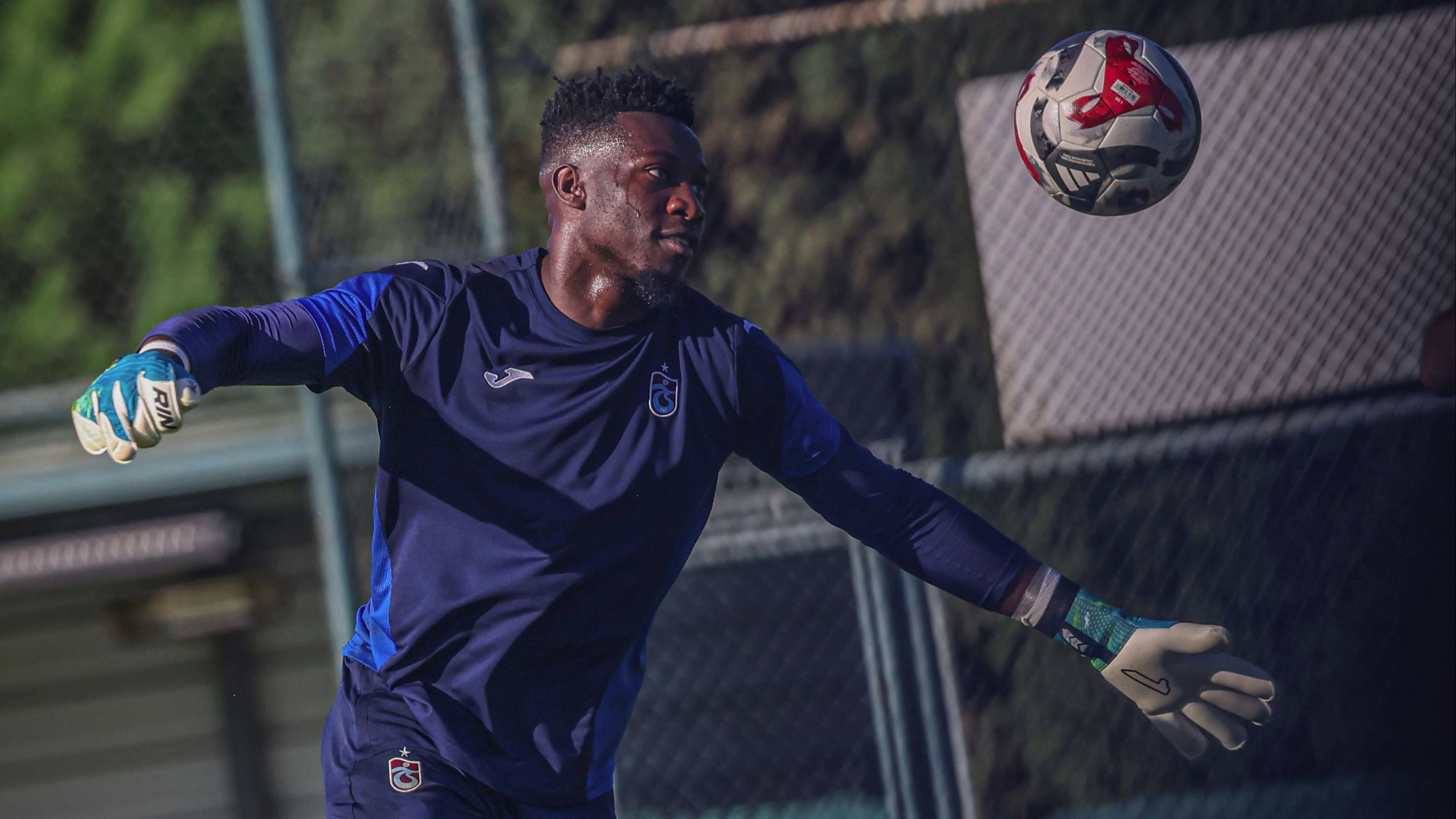 Manchester'dan Geldi, 'Burada VAR Nerede?' Diye Sordu: Onana'nın Trabzon'da İlk Mesaisi!