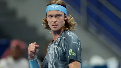 Son şampiyon Rublev, final için Alcaraz'la karşılaşacak