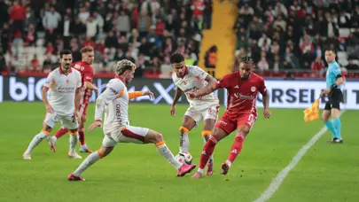Trio'dan Antalyaspor-Galatasaray maçının tartışmalı pozisyonuna flaş yorum: "Farklı bir skorda çok tartışılırdı"