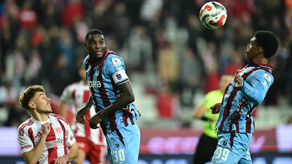 "Zirve mücadelesi yapan bir takım bu kadar kolay puan kaybetmemeli" | Spor yazarları Trabzonspor için ne dedi? - 2