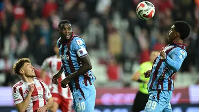 Trabzonspor, Antalyaspor deplasmanında 2 puan bıraktı Trabzonspor, Antalyaspor deplasmanında 2 puan bıraktı