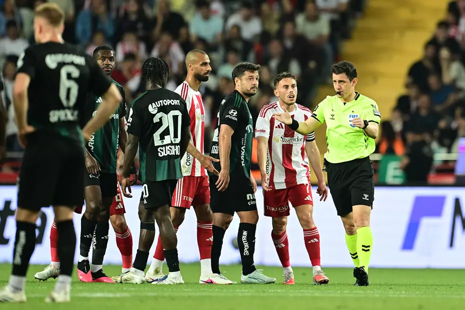 Trendyol Süper Lig'de küme düşen son takım belli oldu - 6