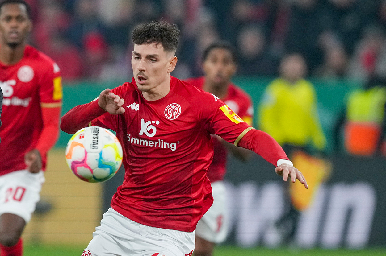 Beşiktaş'tan Svennson'u veda ettirecek transfer: 6 milyon euro teklif ettiler