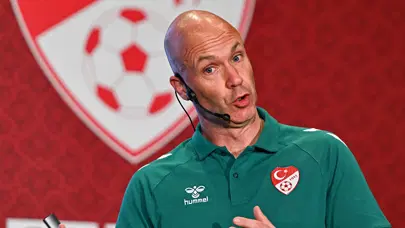 MHK, Fenerbahçe'nin itiraz ettiği 2 penaltı pozisyonunu yorumladı! Anthony Taylor ne dedi? MHK, Fenerbahçe'nin itiraz ettiği 2 penaltı pozisyonunu yorumladı! Anthony Taylor ne dedi?