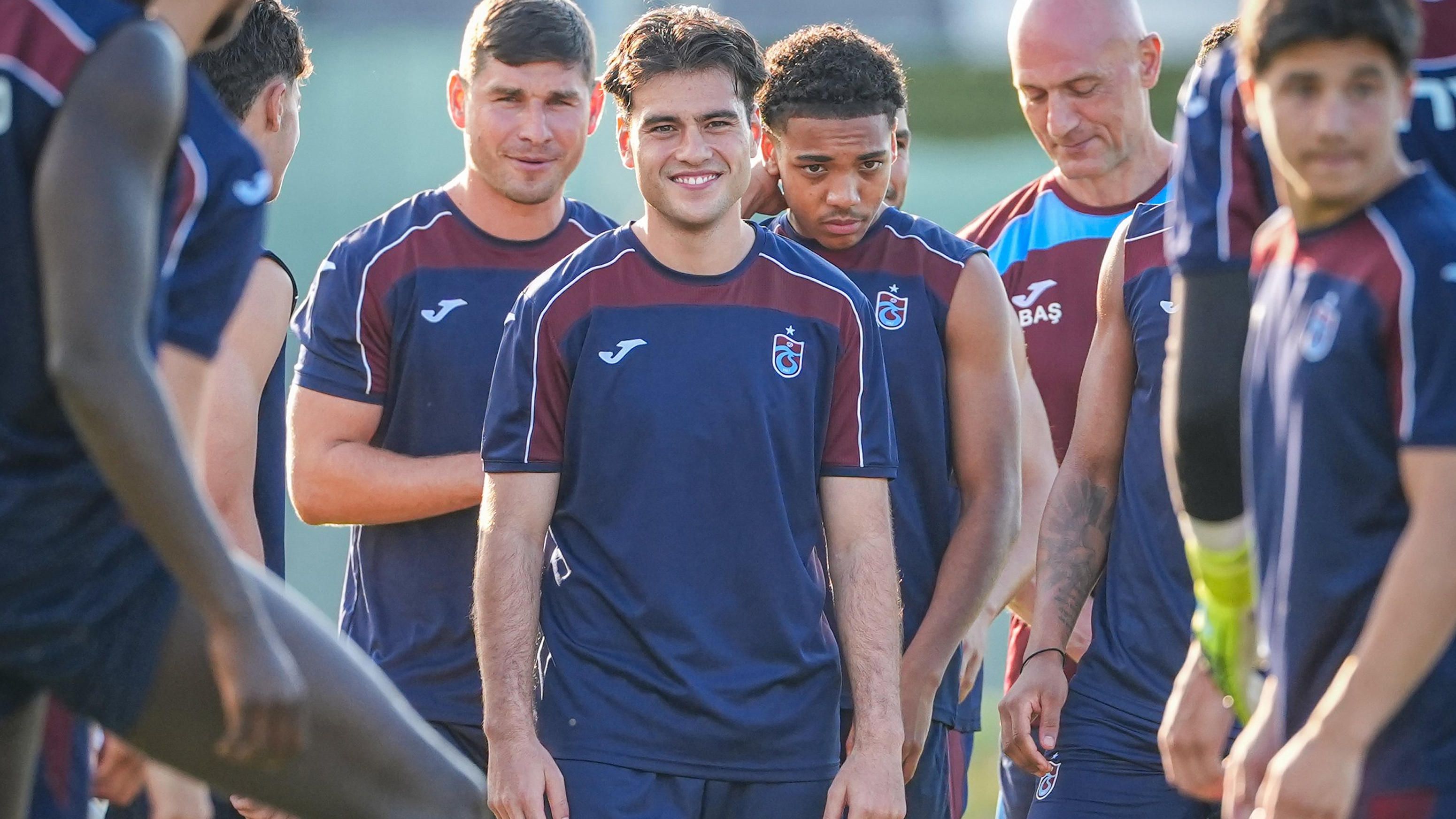 Trabzonspor'un yeni transferi Aral Şimşir, ilk antrenmanına çıktı