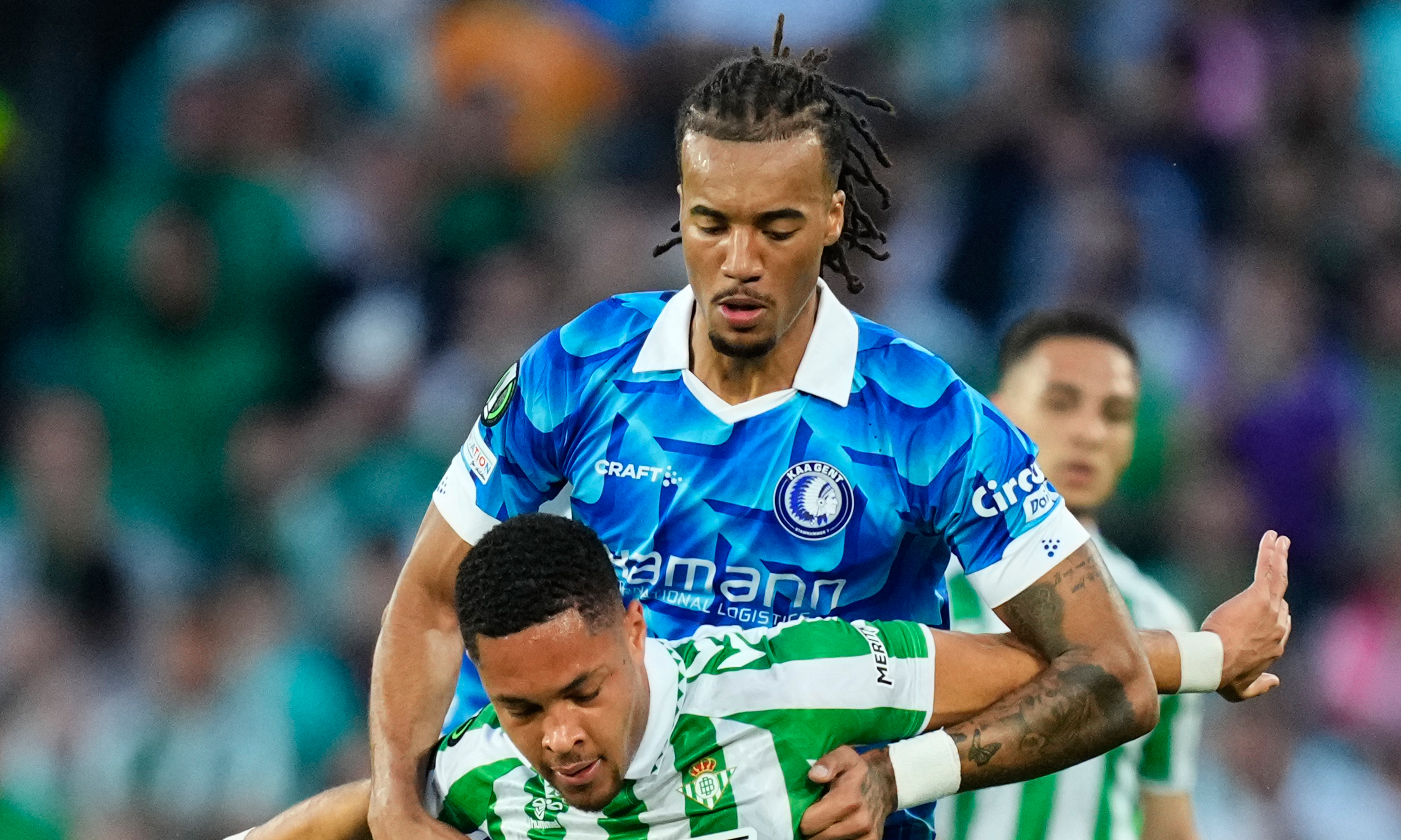 Fenerbahçe ve Milan transferde karşı karşıya