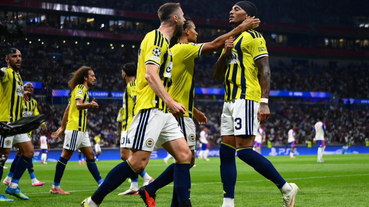 Lyon maçı bittiği gibi Fenerbahçe'den flaş paylaşım geldi! Anında binlerce beğeni aldı