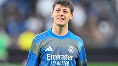 İspanya basını Arda Güler'i yere göğe sığdıramadı: "Onun gibisi yok" İspanya basını Arda Güler'i yere göğe sığdıramadı: "Onun gibisi yok"