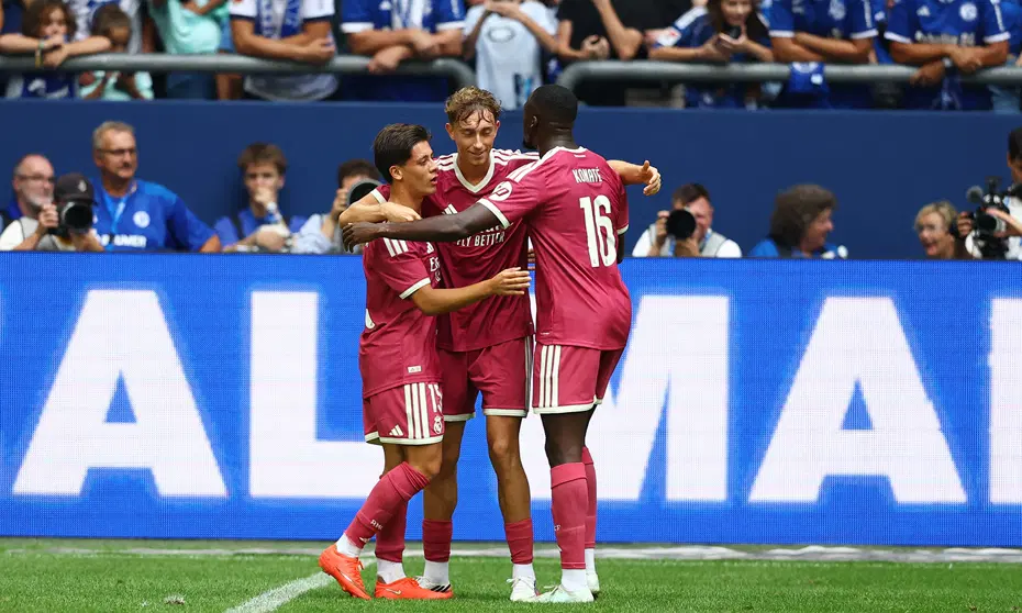 Real Madrid, Schalke'ye fırsat vermedi: Arda Güler yine boş geçmedi - 2 Real Madrid, Schalke'ye fırsat vermedi: Arda Güler yine boş geçmedi - 2