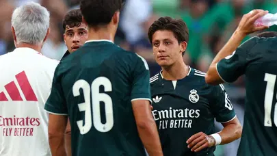Mourinho'nun dünkü maçtaki Arda Güler kararı konuşuluyor! Açıklama takım arkadaşından geldi Mourinho'nun dünkü maçtaki Arda Güler kararı konuşuluyor! Açıklama takım arkadaşından geldi