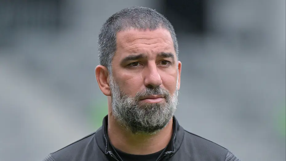 Shakhtar'la ilk resmi maçında ülke gündemine oturan Arda Turan'a "Korkuyor musun?" diye sordular: Net cevap verdi - 6