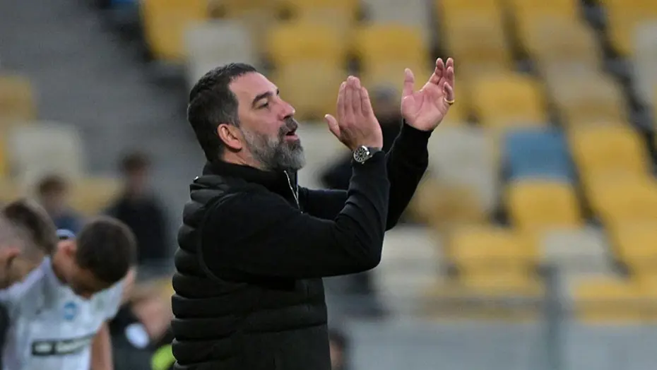 Arda Turan üst üste 2 derbi öncesi liderliği geri aldı, 18 yıl önceki Türkiye maçıyla uyardı - 7