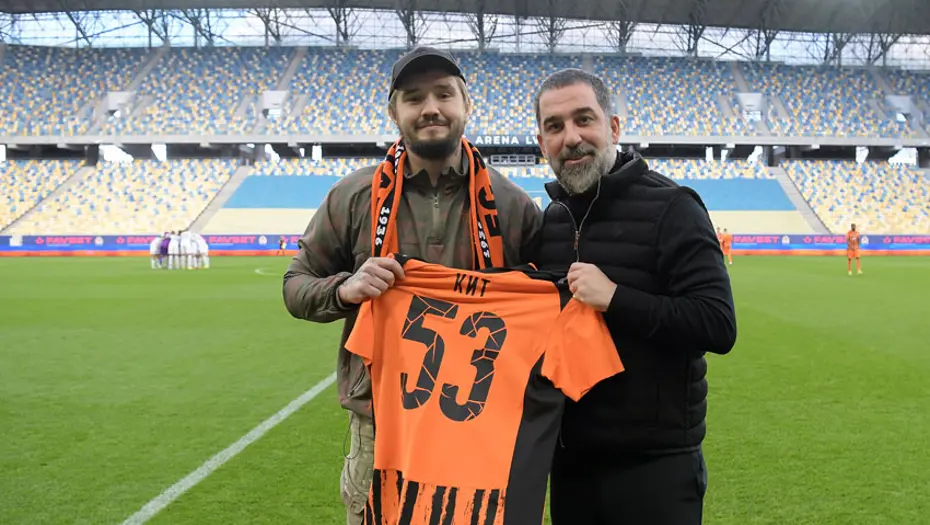 Arda Turan üst üste 2 derbi öncesi liderliği geri aldı, 18 yıl önceki Türkiye maçıyla uyardı - 4