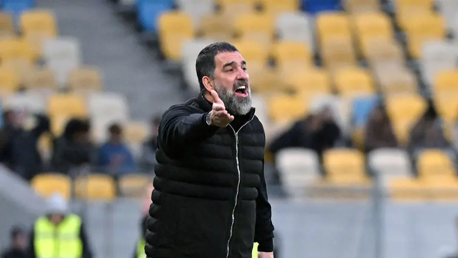 Arda Turan üst üste 2 derbi öncesi liderliği geri aldı, 18 yıl önceki Türkiye maçıyla uyardı - 5