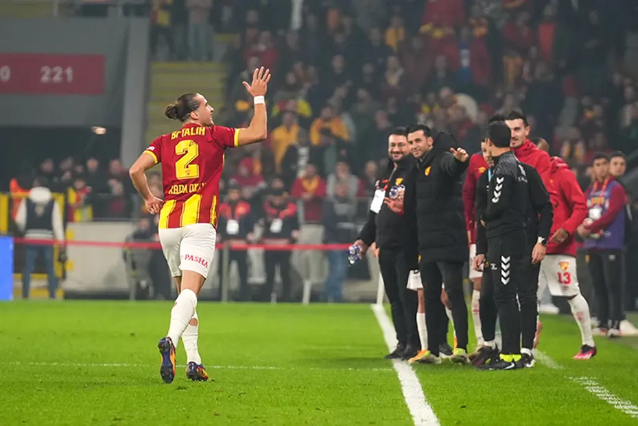 Galatasaray'dan transferde olay ters köşe: 3.5 yıl Fenerbahçe forması giymişti - 2