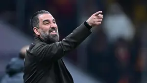 Arda Turan "Kızgınım" deyip çılgına döndü! Maç biter bitmez skandalın detaylarını verdi Arda Turan "Kızgınım" deyip çılgına döndü! Maç biter bitmez skandalın detaylarını verdi