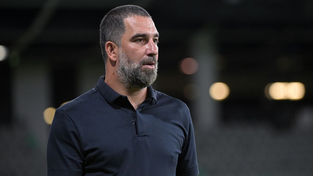 Shakhtar'la ilk resmi maçında ülke gündemine oturan Arda Turan'a "Korkuyor musun?" diye sordular: Net cevap verdi