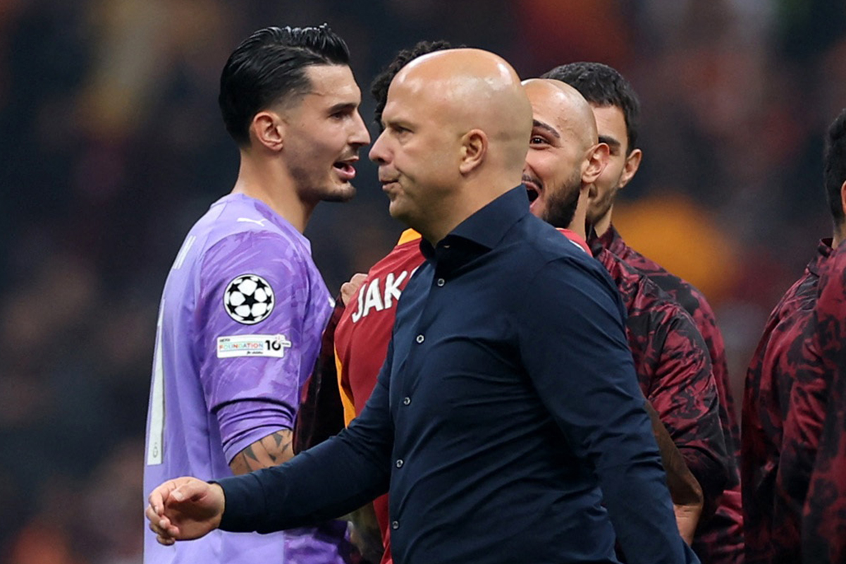 Arne Slot'un Galatasaray Kabusu Bitmiyor: Her Basın Toplantısında Aynı Nakarat!