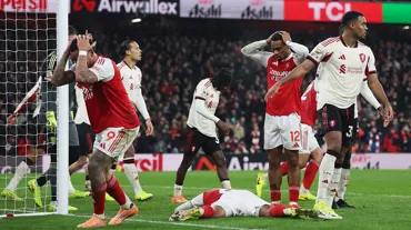Arsenal-Liverpool maçı başladığı gibi bitti, 600 maç sonra bir ilk yaşandı