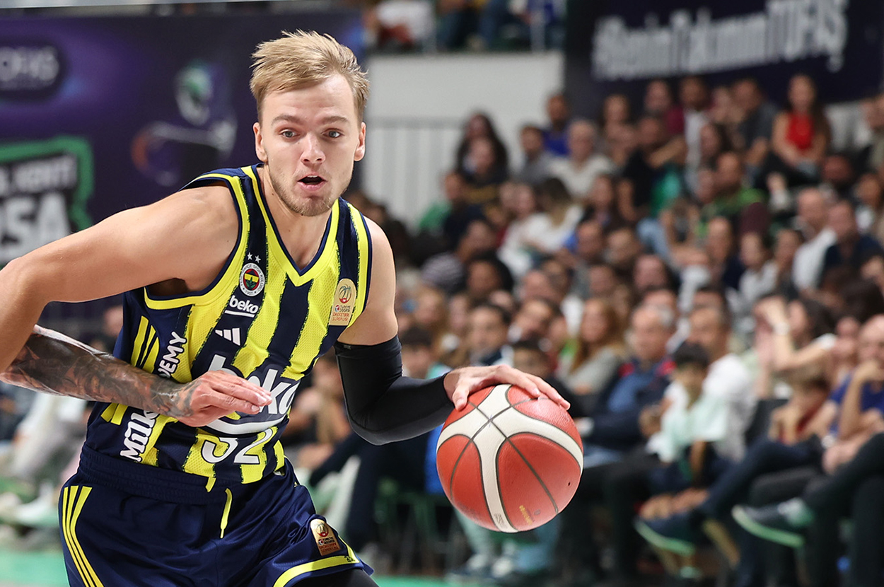 Fenerbahçe'den Arturs Zagars için sakatlık açıklaması