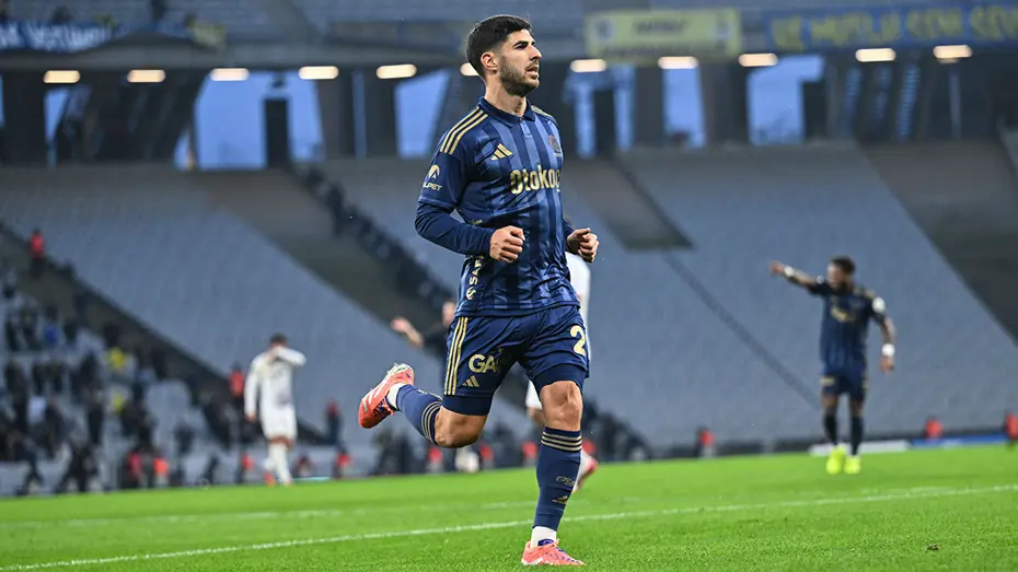 Trio'dan Fenerbahçe maçındaki penaltı pozisyonuna olay yorum: "Bunu nasıl yapar?" - 2 Trio'dan Fenerbahçe maçındaki penaltı pozisyonuna olay yorum: "Bunu nasıl yapar?" - 2