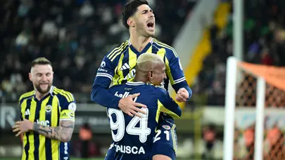 Tedesco taktiği şişelerle verdi, Asensio işi bitirdi: Gol öncesi herkesin konuştuğu görüntü Tedesco taktiği şişelerle verdi, Asensio işi bitirdi: Gol öncesi herkesin konuştuğu görüntü