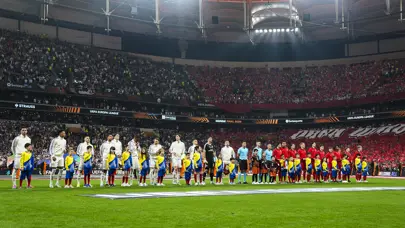 UEFA Avrupa Ligi finalinde şok gerçek maç sonrası ortaya çıktı! Kırık parmakla oynamış