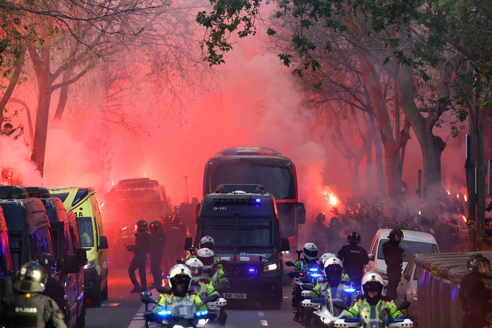 Şampiyonlar Ligi'nde olay! Barcelona-Atletico Madrid maçında kıyamet koptu, açıklama geldi