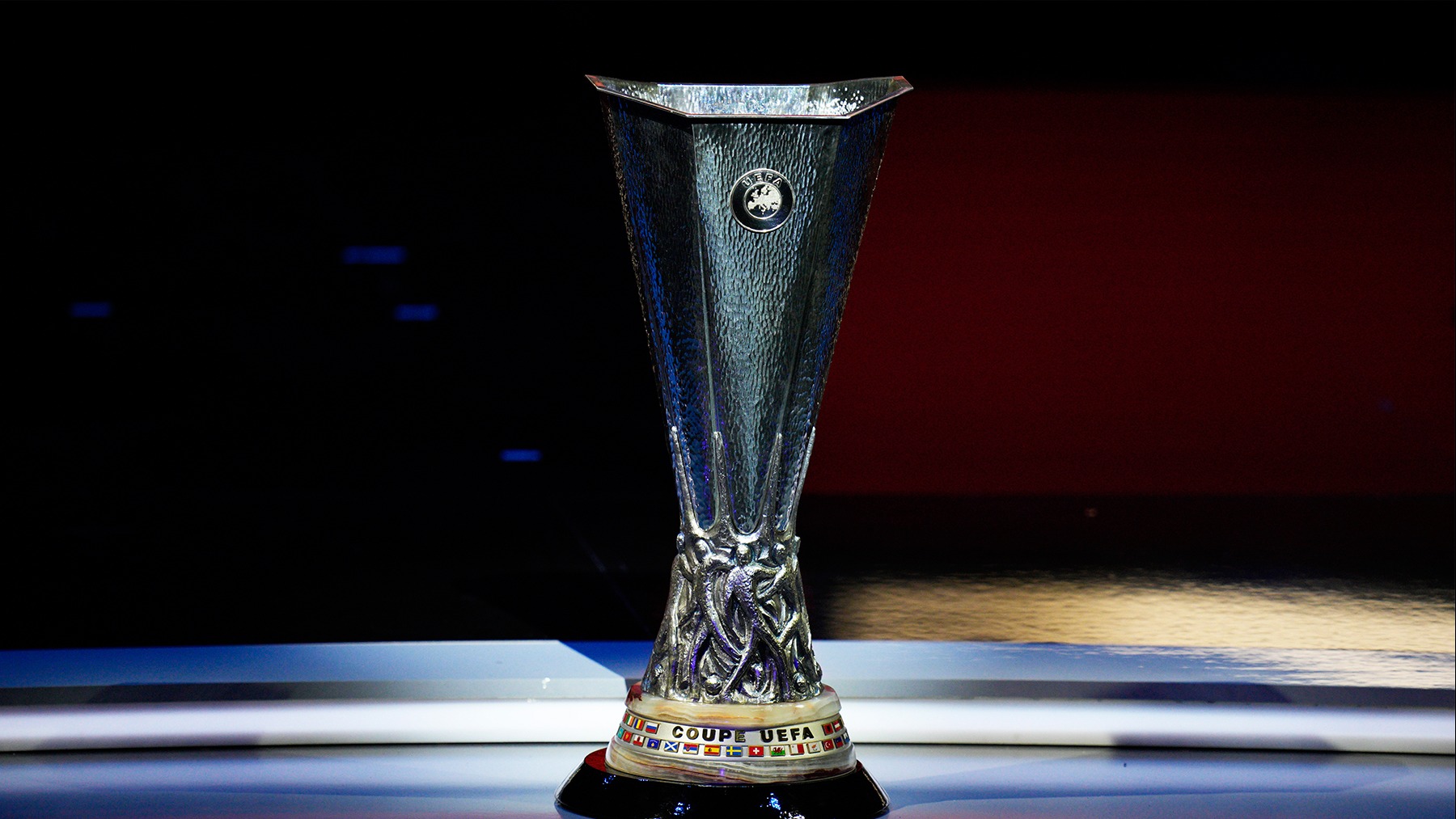 UEFA AVRUPA LİGİ | Fenerbahçe'nin rakipleri belli oluyor: Kura çekimi ne zaman, saat kaçta?