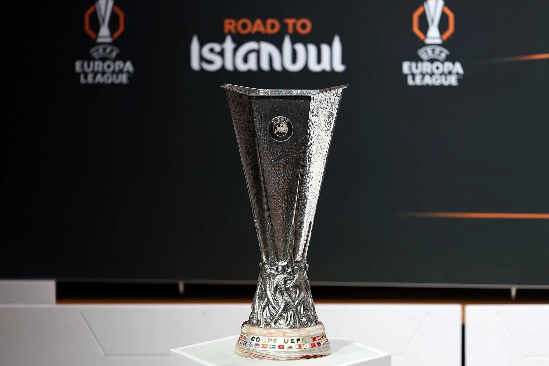 UEFA Avrupa Ligi: Son 16 turu eşleşmeleri belli oldu