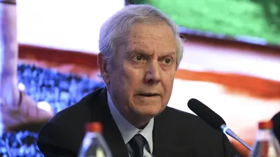 Aziz Yıldırım sonrası ilk ayrılık için İstanbul'a geliyorlar | Sporun manşetleri Aziz Yıldırım sonrası ilk ayrılık için İstanbul'a geliyorlar | Sporun manşetleri