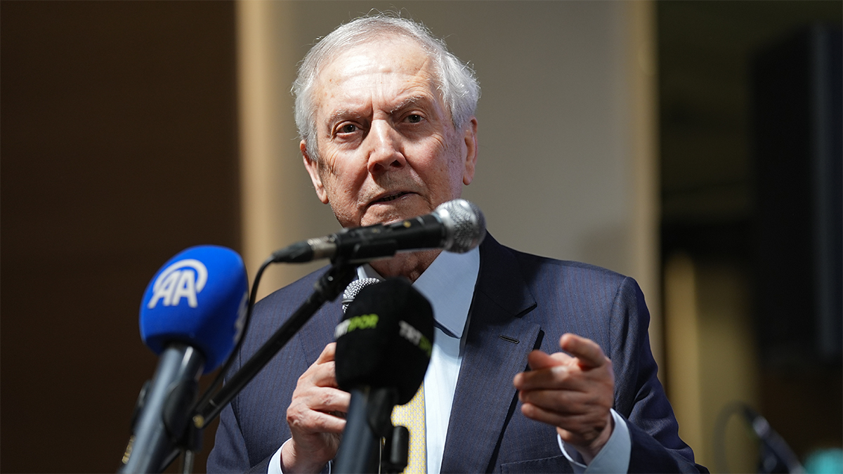 Aziz Yıldırım Fenerbahçelilerin yarım sezondur beklediği müjdeyi sonunda verdi