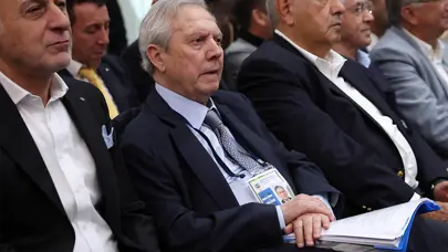 Hamdi Akın'ın sözleri Aziz Yıldırım'ı kızdırdı: Fenerbahçe YDK'da gerginlik