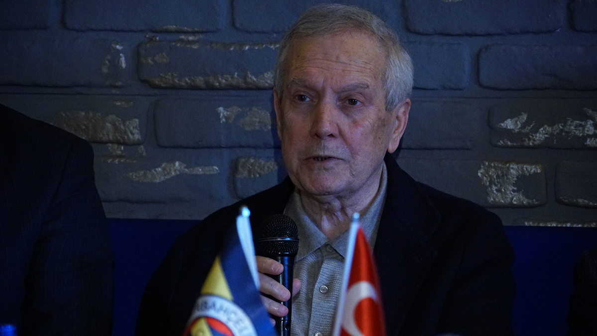 Aziz Başkan'dan Çift Santrfor Bombası: 'Görüşüyorum, Haftaya Biter, Ama Bir Sakin Olalım!'