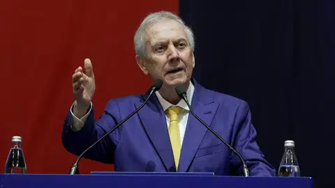 Aziz Yıldırım, İsmail Kartal'ın istediği ama alamadıkları golcüyü açıkladı