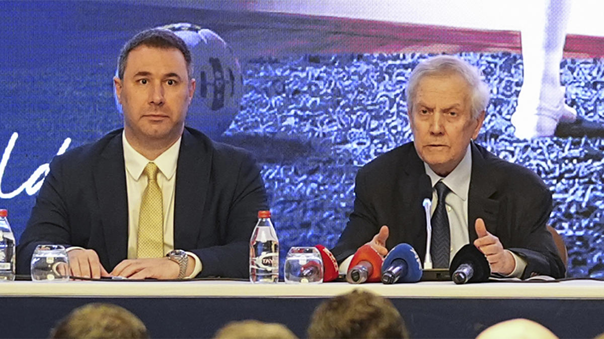 Fenerbahçe'den Rafael Leao cevabı geldi! Taraftarın sorusuna Barış Göktürk'ten flaş yanıt