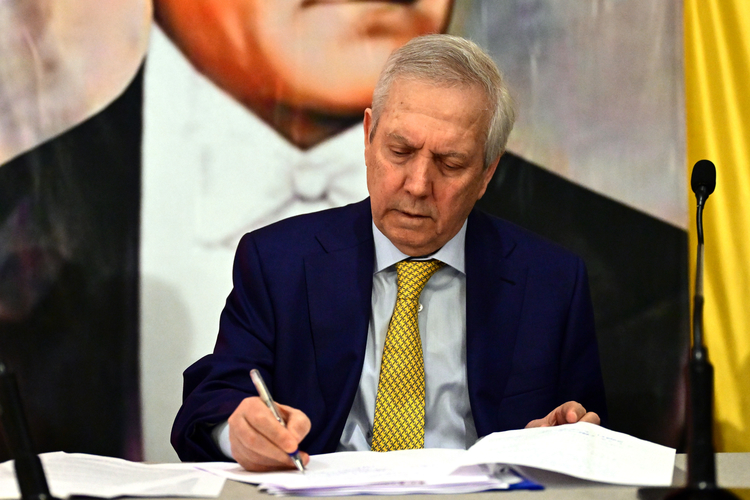Aziz Yıldırım'ın listesindeki dünyaca ünlü golcü ortaya çıktı | Sporun manşetleri