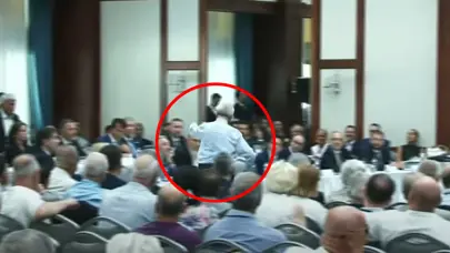 Ali Koç konuşurken kürsüye çıkan Aziz Yıldırım'dan olay hareket: Salonda kıyamet koptu