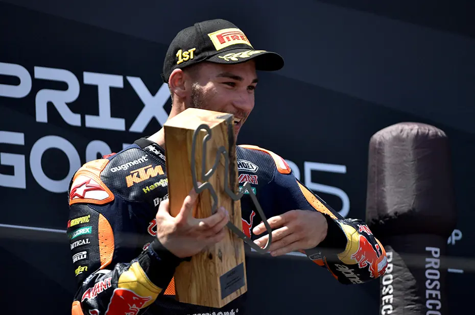 İNANILMAZ: Tüm dünya Deniz Öncü'nün tarihe geçtiği yarışı konuşuyor - 2