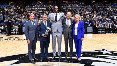 Orlando Magic, Dwight Howard'ı onurlandırdı