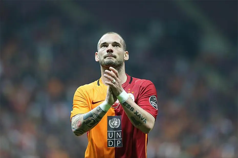 Wesley Sneijder'den Hakan Çalhanoğlu yorumu - 6 Wesley Sneijder'den Hakan Çalhanoğlu yorumu - 6
