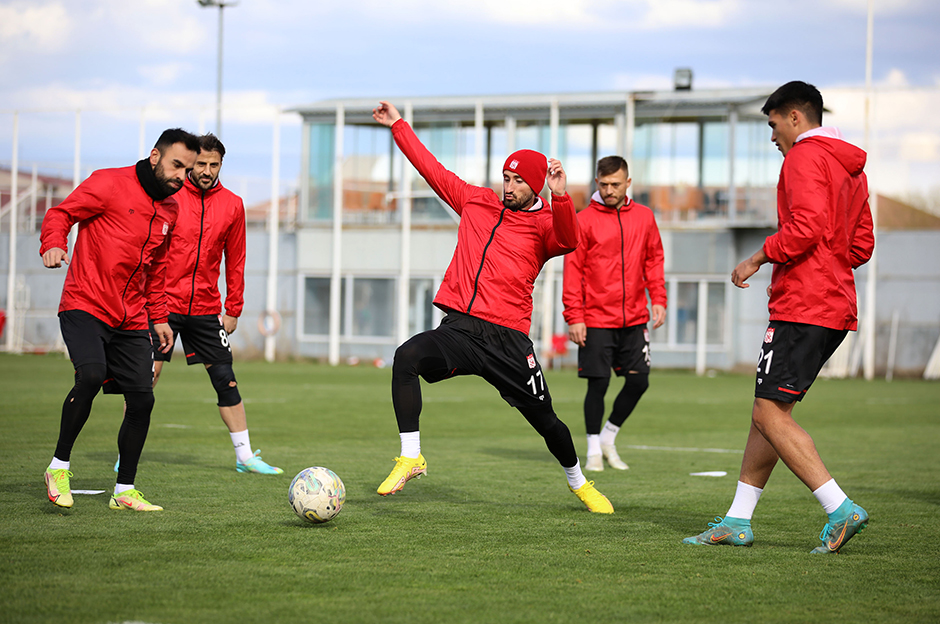 Sivasspor'a 3 müjde birden