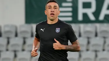 Başakşehir'de yeni transfer maç kadrosunda yok