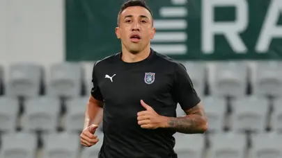Başakşehir'de yeni transfer maç kadrosunda yok
