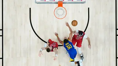 Stephen Curry yıldızlaştı, Golden State Warriors farklı kazandı