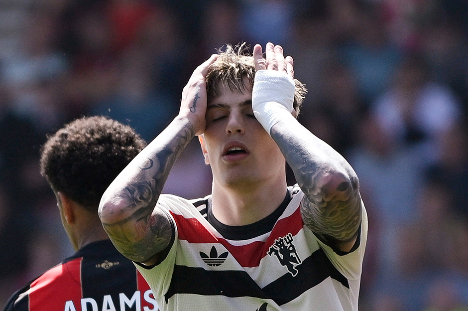 Manchester United umut vermiyor: 90+6'da 1 puanı kurtardı